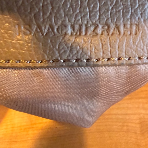Isaac Mizrahi genuine leather white shoulder /crossbody purse. - Picture 2 of 13